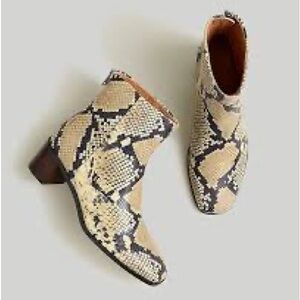 NWT! Madewell Essex Ankle Boot - Snake. Size 7